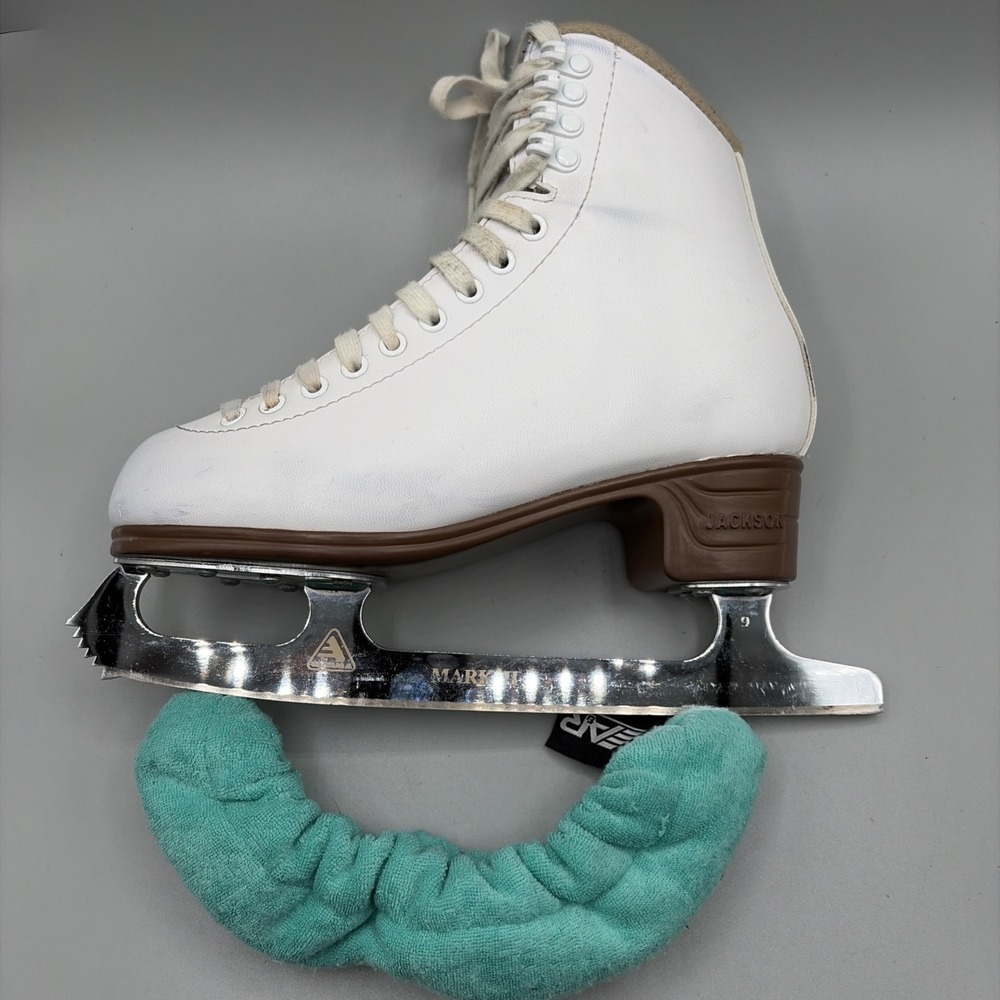Jackson Ultima Excel figure ice skates youth 4.5 C with Mark II Blade and covers - Picture 14 of 16